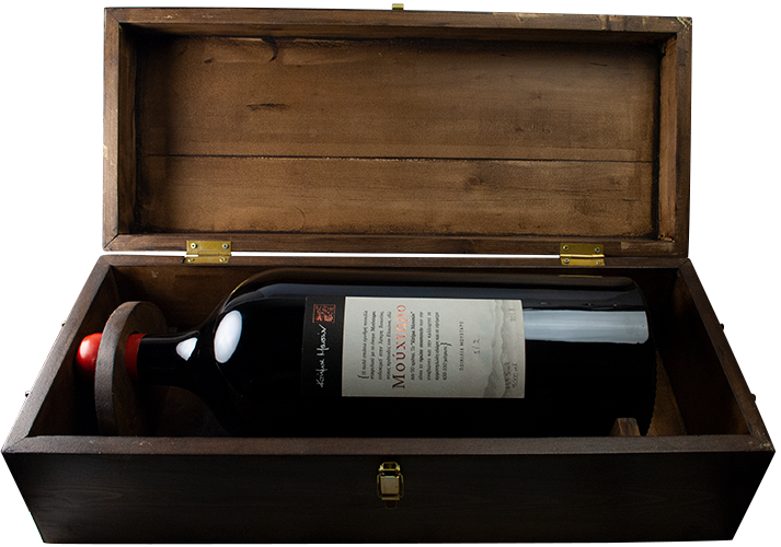 Mouchtaro Magnum Muses Estate in Wooden Case 9 Liter